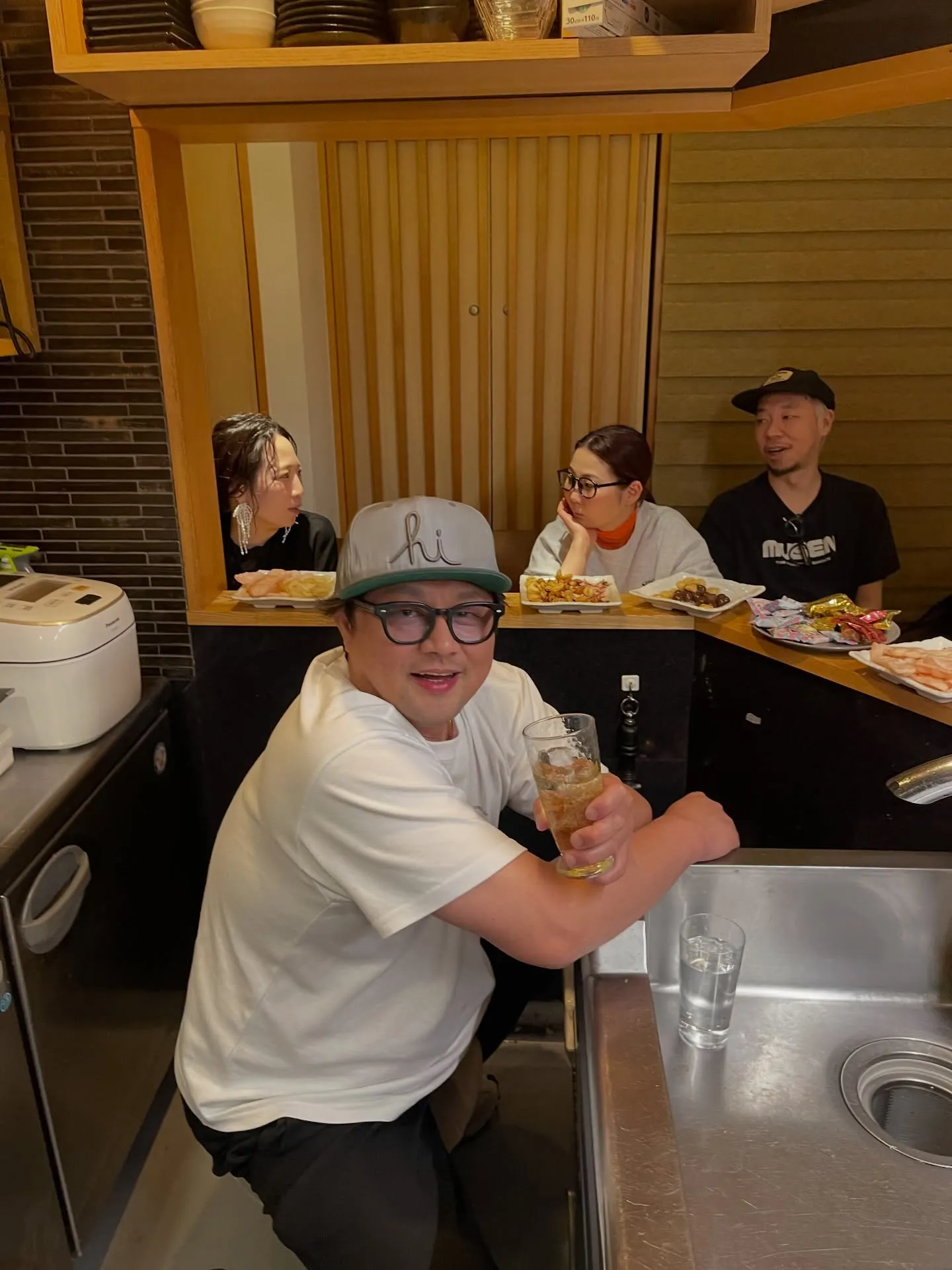 ご近所の同業様方お忙しいなか周年お祝いに来ていただき